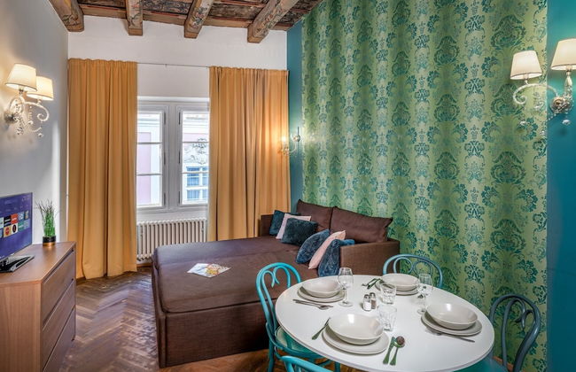 7 Tales Apartments by Adrez Living - Photo 32