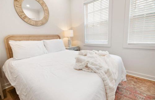 Chandeluer Shore 9 - Steps to Beach, Pet-Friendly, Pool, Fast WiFi - Foto 26