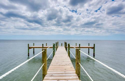 Beachfront Retreat with Dock in Lanark Village! - Foto 23