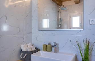 Restia Seaside Apartment II, 50m from Megas Gialos Beach - Foto 29