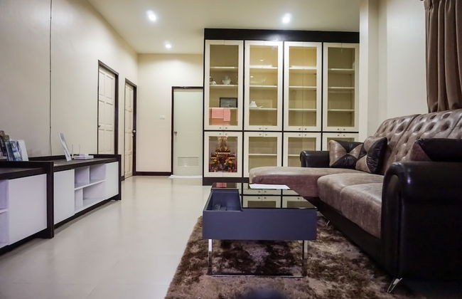 Family Villa Iona with Private Pool - Photo 2