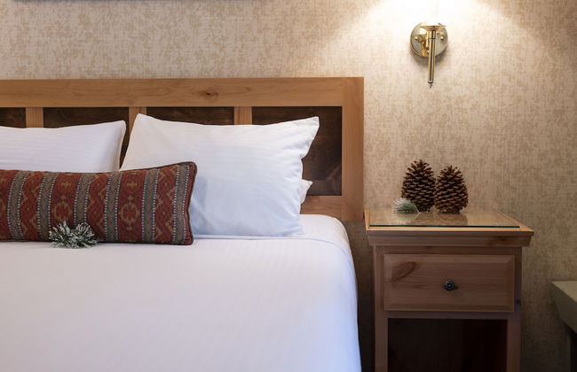 Olympic Village Inn - Photo 3