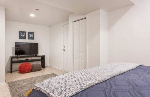 The Wrigleyville Deluxe -Steps from Wrigley Sleeps 10 - Foto 22