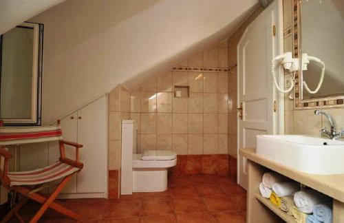 Deluxe Villa Sirena on the beach with Pool - Photo 35