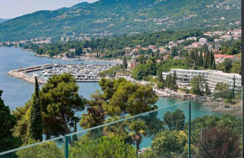 Marena - Trees to Seas Luxury Escape - Photo 7