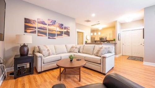 Perfect Downtown Location - 3BR - Private Garage - Family Friendly - Foto 1