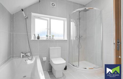 Modern 3 Bedroom House with Spacious Parking, Suitable for Contractors, Insurance Stays and Families near NEC, Solihull, HS2 - Foto 17