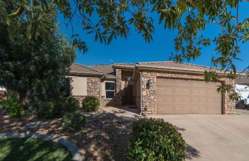 Near Zion 3BR Sleeps 8 Covered Patio Dining - Foto 35