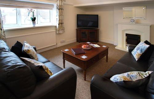 Beachside Suites - Photo 26