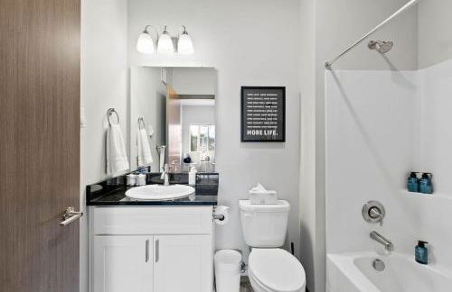 New 2 Bd 2 Bth Near Perry Dist and Downtown - Foto 8