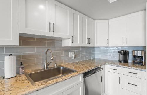 Hawaiian Style Beachfront on Beach Road - Foto 20