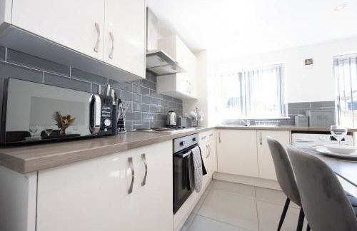 Contemporary 3 Bedroom Home with Garden & Parking - Foto 18