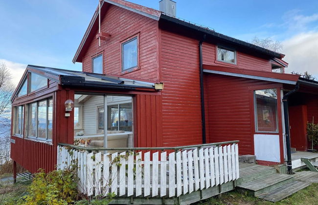 8 Person Holiday Home in Svensby - Foto 41