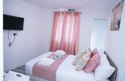 Apartment - Sleeps 2 & Free Parking - Photo 6