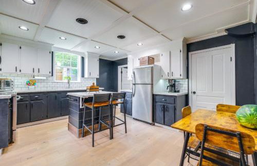 4 Mi to Liberty U Huge Home with Yard and Hot Tub - Foto 8