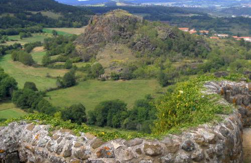 Évasion au cœur de Polignac : Charme et confort à deux pas du Puy-en-Velay - FR-1-582-382 - Foto 22