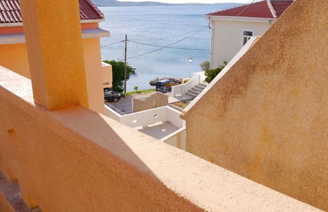 Cozy Apartment With sea View and one Bedroom - Photo 10