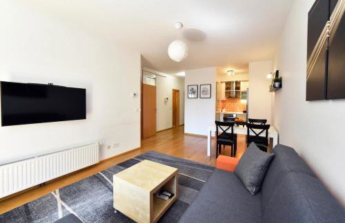 BLOCK APARTMENT PARK with private garage parking - Foto 8