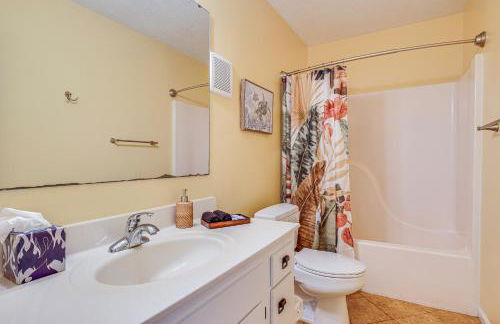 Emerald Isle Condo Near Beach with Screened Porch! - Foto 16