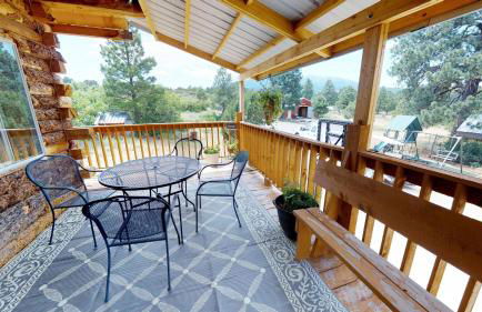 Canyon View Family Cabin, Deck, TV Room, Games, BBQ, Campfire - Foto 19