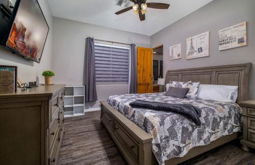 Quail Mountain Desert Resort: Heated Pool, Mt Vews, all BR's King & TV's, Hiking - Photo 40