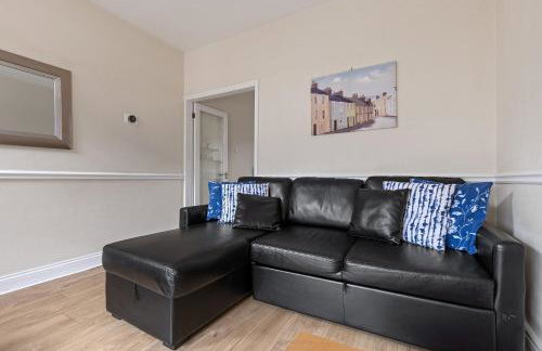 The Victoria - Quaint Victorian Home With Free Parking - Foto 24