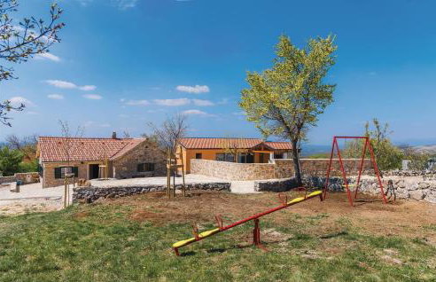 4 Bedroom Pet Friendly Home In Drnis - Foto 12