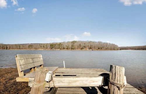 Lustrous Lakefront Cabin Oasis near Lake Ferndale in West Virginia - Foto 46