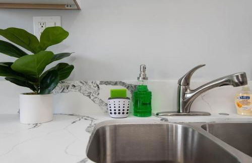 Lovely 2bedroom condo with free parking on premise - Foto 20