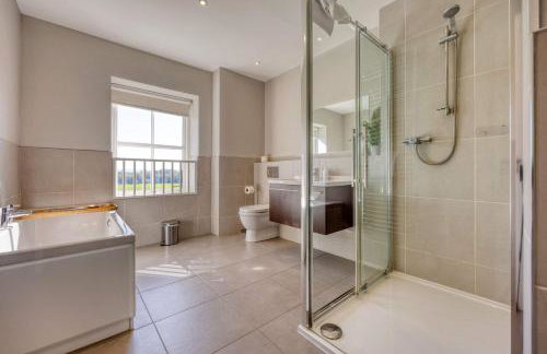 Stunning 4 Bedroom Farmhouse - Foto 31