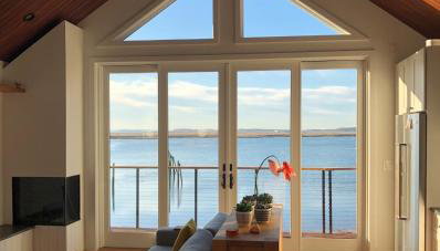 Waterfront Escape - Close to Airport & Downtown - Foto 1