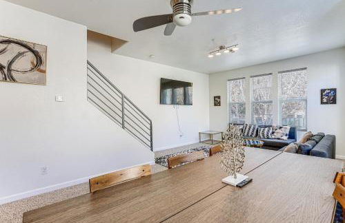 Walk to BART Station Richmond Townhome with Balcony - Photo 8