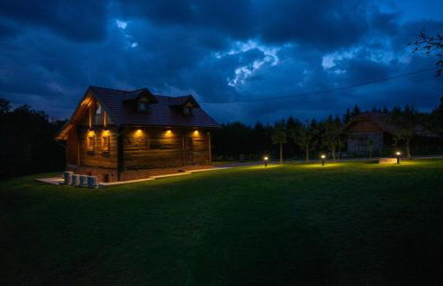 Awesome Home In Jamnica Pisarovinska With Sauna - Foto 14