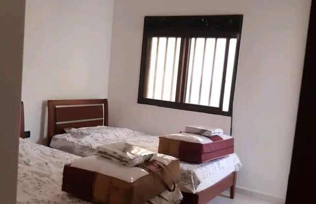 Stunning 4-bed Apartment in Ain Saadeh - Foto 4