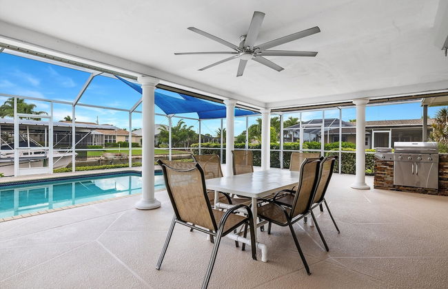 Luxury Waterfront Home With Pool 3 Bedroom Home by RedAwning - Foto 27