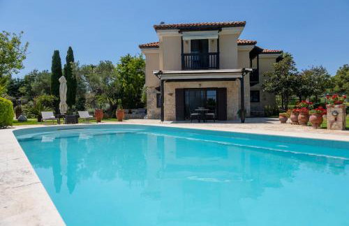 Eco Stone Villa with Private Pool and Jacuzzi - Photo 11