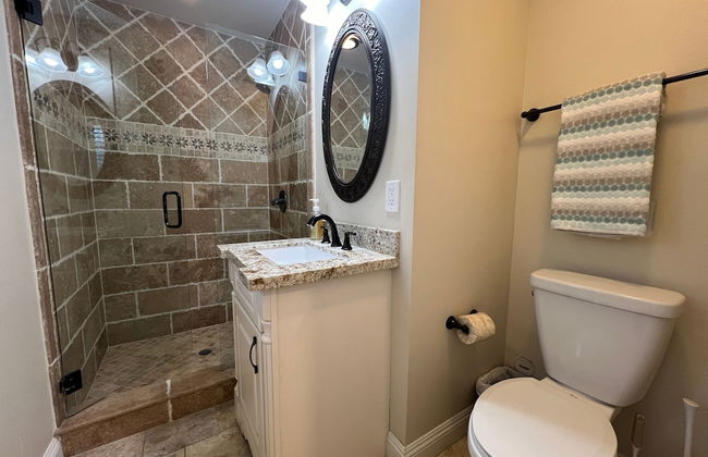 Fantastic 6 bedroom, 4.5 bath home (4 master Suites), pool home - Foto 20