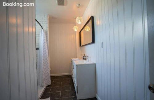 AC 6BR2BA Quiet Island House Near Casinos - Foto 32