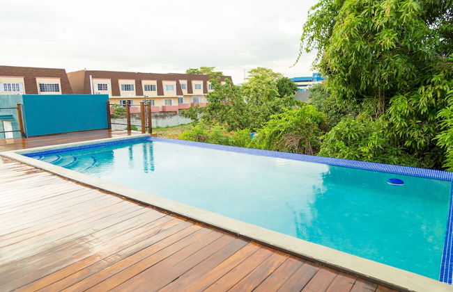 Executive Suites at The Bromptons - Photo 13