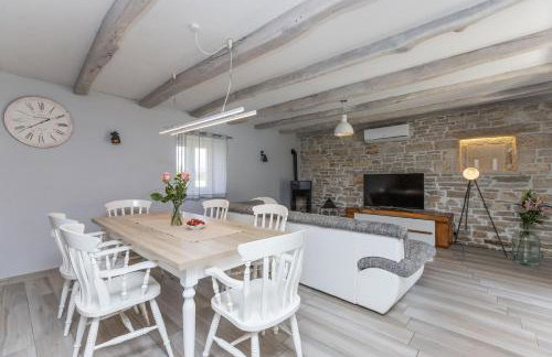 Villa Viscum in Central Istria for 8 persons with large garden - pet friendly - Foto 3