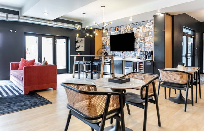 Brand New Suite in Kansas City - Photo 47