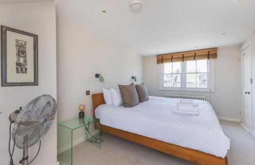 Modern Comforts in a Designer Home - Photo 8