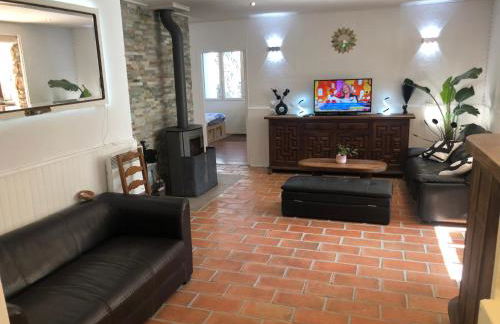 Superbe bergerie en cœur de foret avec piscine privée lac rivière cascades - Foto 12