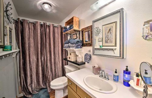 Mid-Century Cabin with Deck and Puget Sound Vistas! - Foto 18