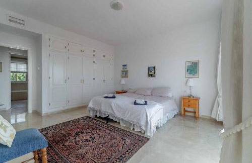 49-Exclusive Villa With Private Pool & Breathtaking Views in Mijas! - Photo 17