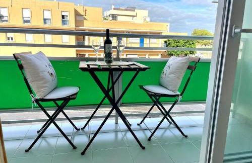 GATU Villa Sol, junto a la playa , piscina, 2 baños, aire cc, terraza, " Preferente mayores de 21 años y familias " - Foto 21