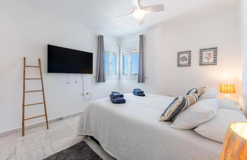The Penthouse Panorama Exclusive Seafront Estate - Photo 16