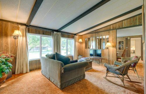 Cozy Salmon Home with Mountain Views and River Access - Foto 4