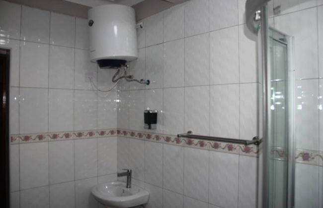 Hope's Apartments - Photo 12