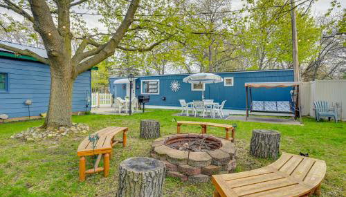 Walk to Lake Huron Pet-Friendly Caseville Cottage - Foto 1